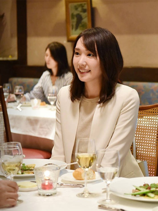 2018秋季OL定番西裝外套、內搭、公事包